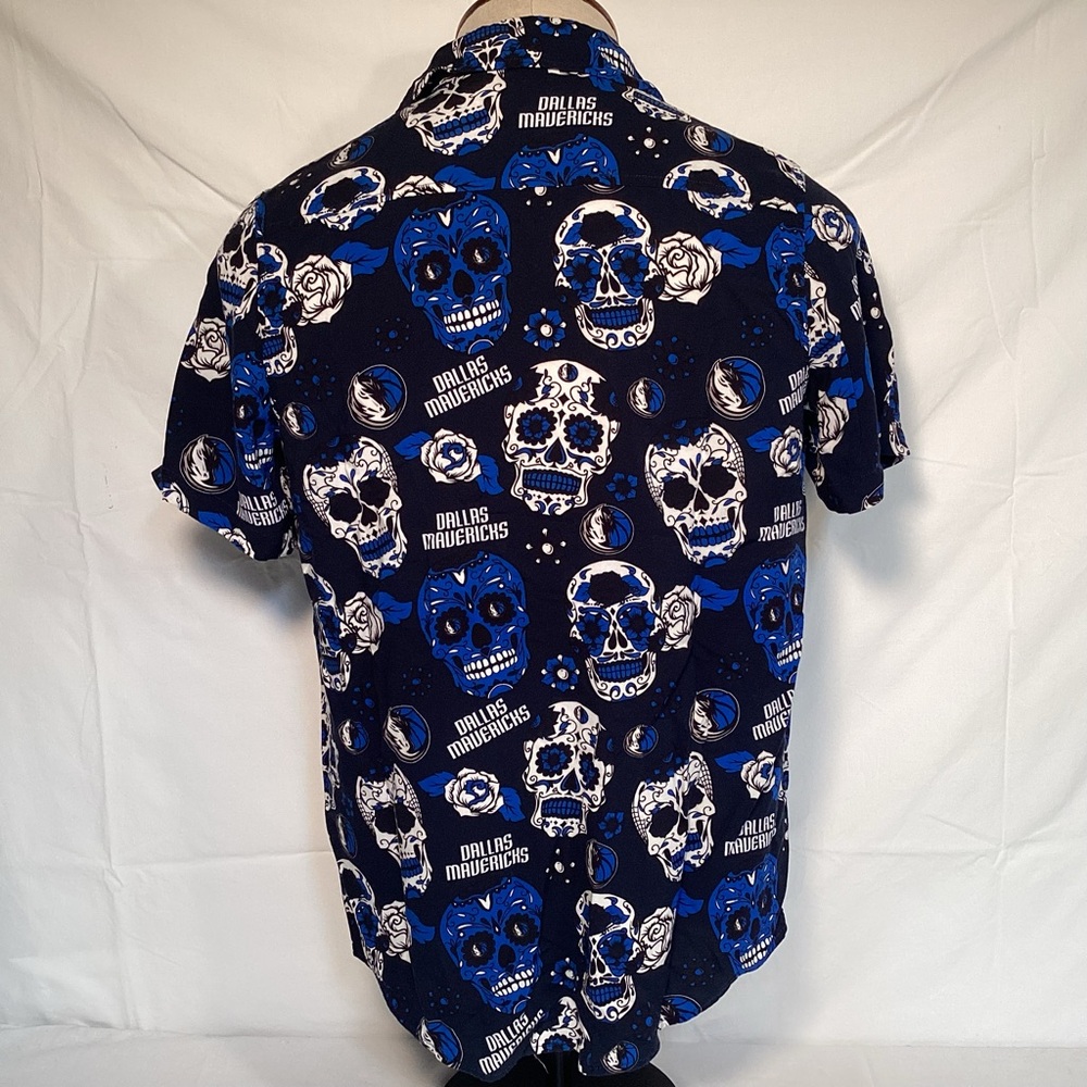 Dallas Mavericks Basketball Day Of The Dead Button Up Shirt Men’s Size Medium - Picture 4 of 12